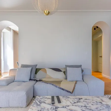 Casalonga - Prestige Prefecture Comfort - By Tgb Daire *